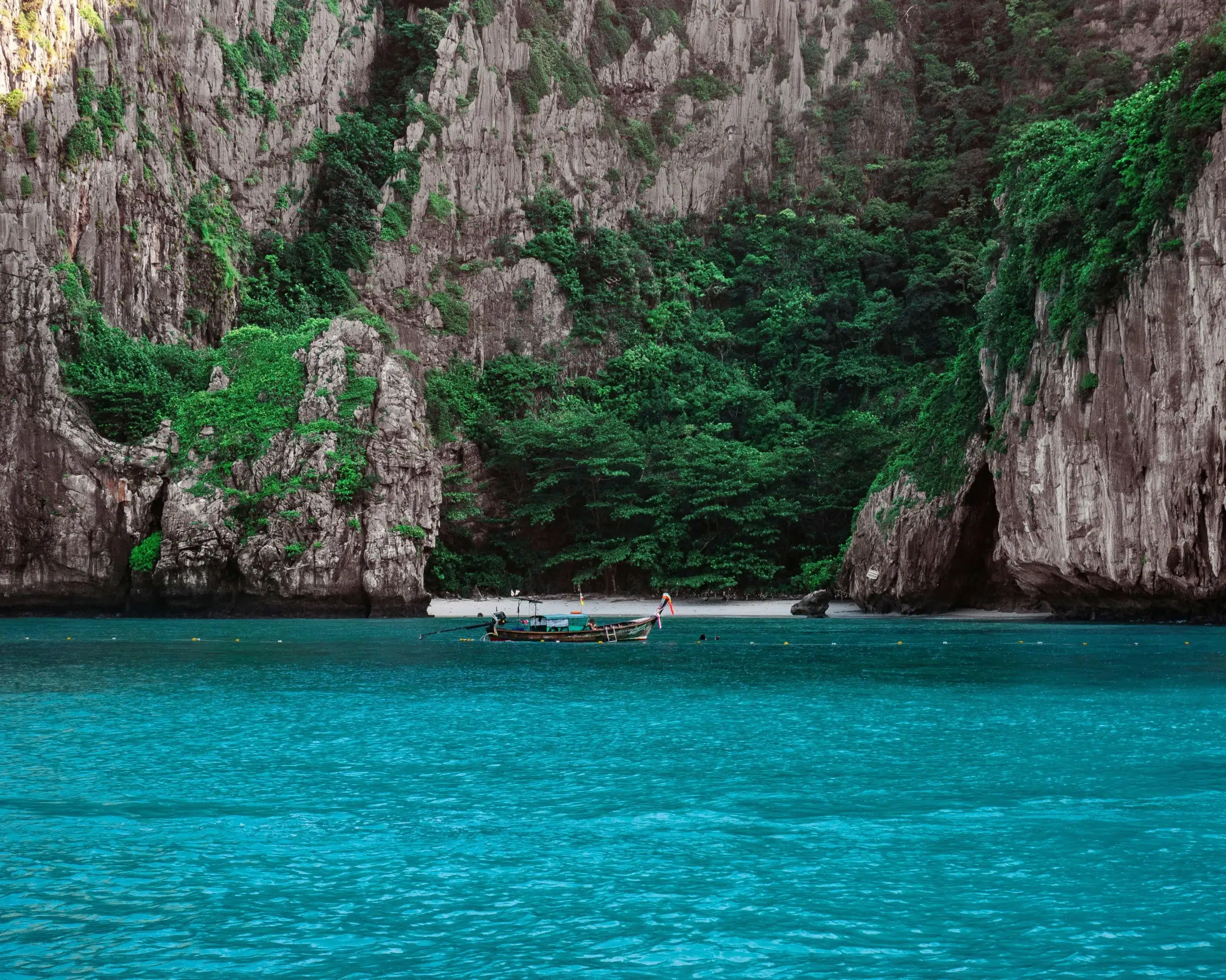 Pileh Lagoon snorkeling