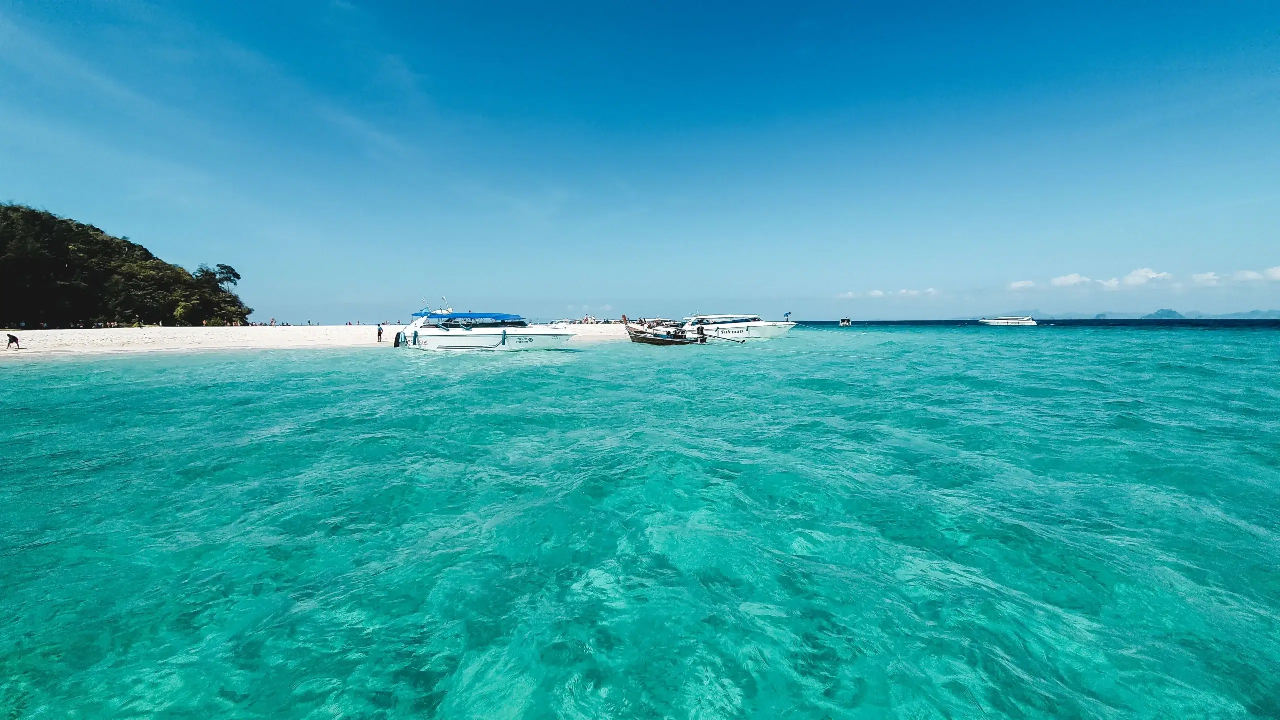 Bamboo Island beach and turquoise water near Koh Phi Phi