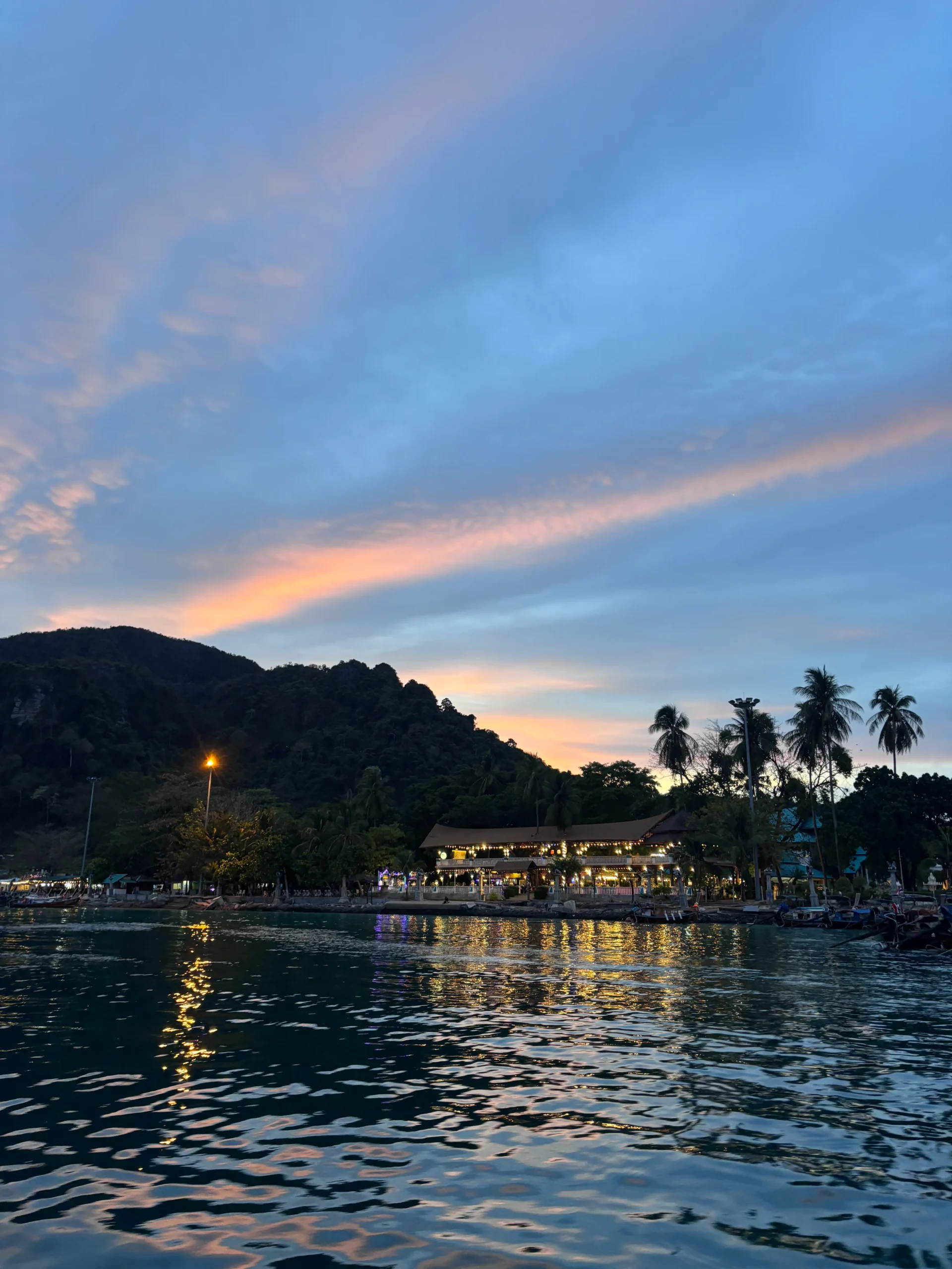 Private longtail boat in Koh Phi Phi